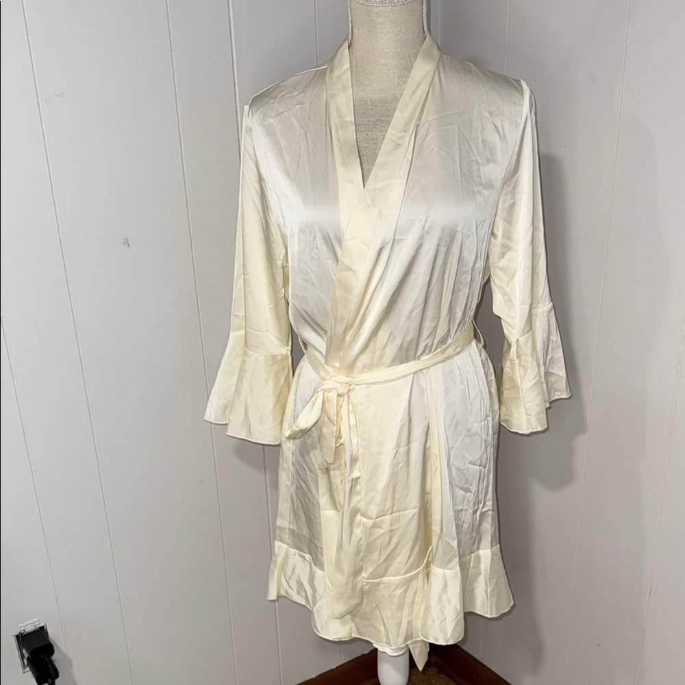 Luxurious Cream Satin Women's Robe